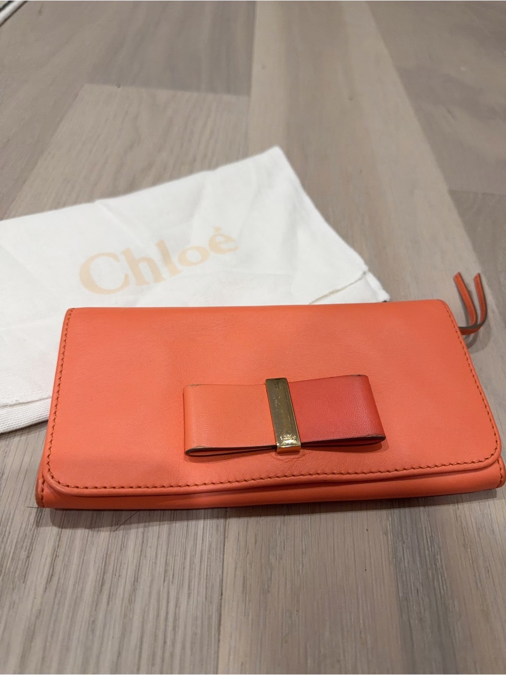 Chloé Coral Leather Bow Continental Wallet🍑